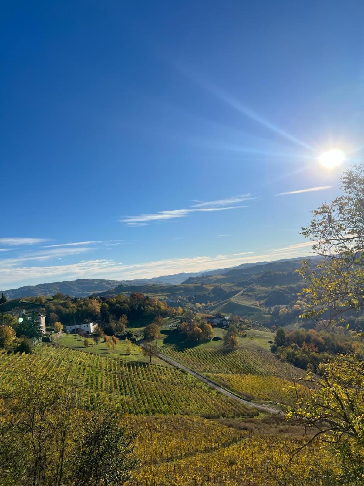 Calosso Wine View Escape Ngoại thất bức ảnh